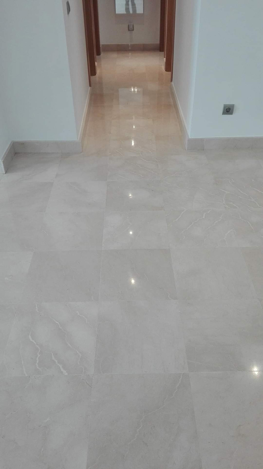 Indoor marble floor polishing Spain