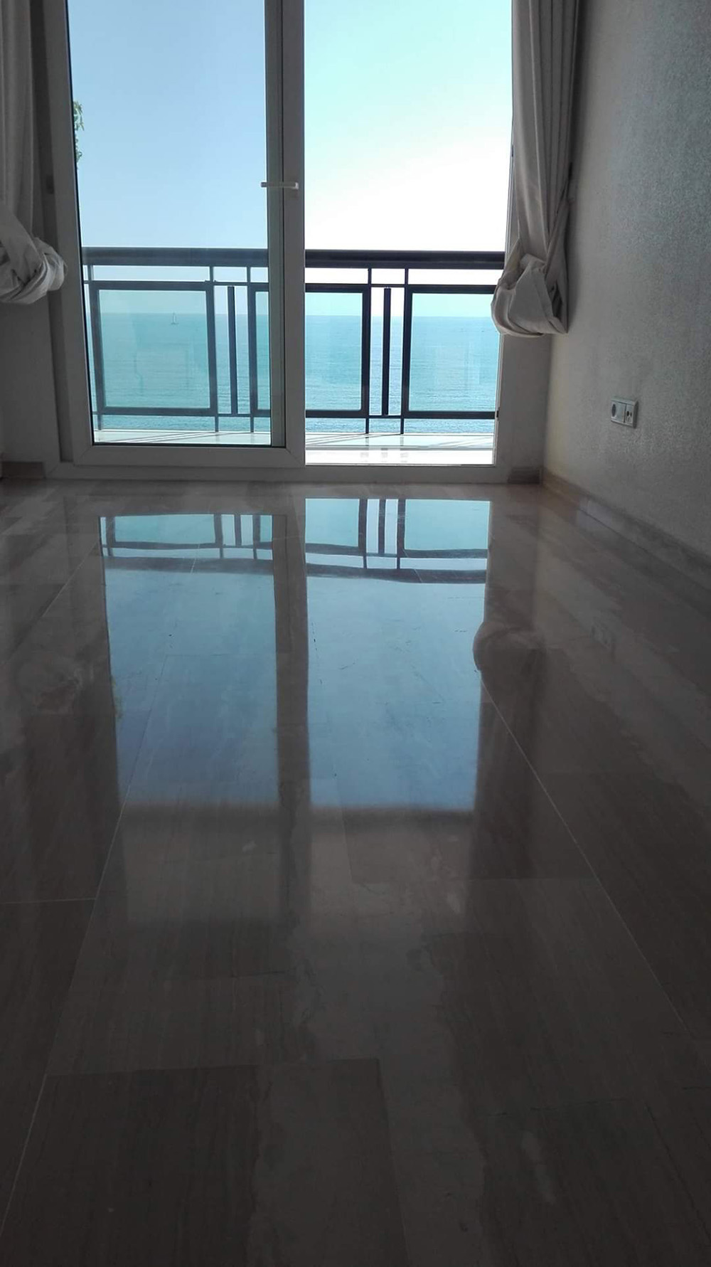 Indoor marble floor polishing Spain