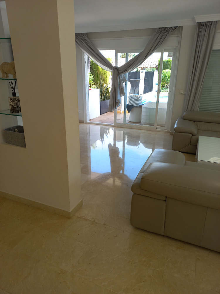Marble floor polishing services Marbella